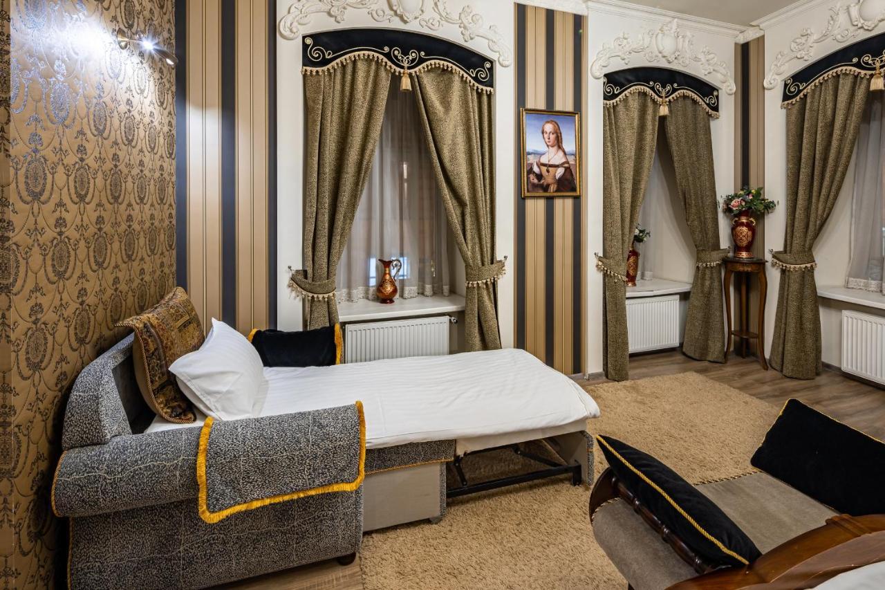 Classic Royal Central Apartment. Balcony And A/C Lviv Luaran gambar