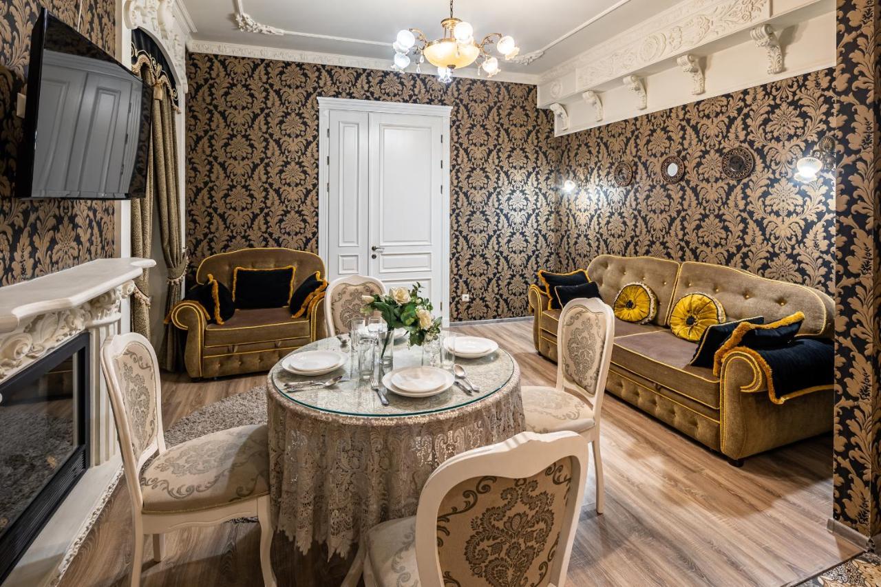 Classic Royal Central Apartment. Balcony And A/C Lviv Luaran gambar